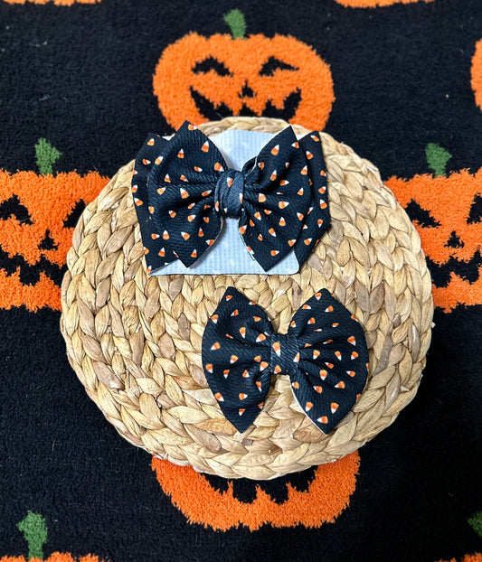 Candy corn kisses